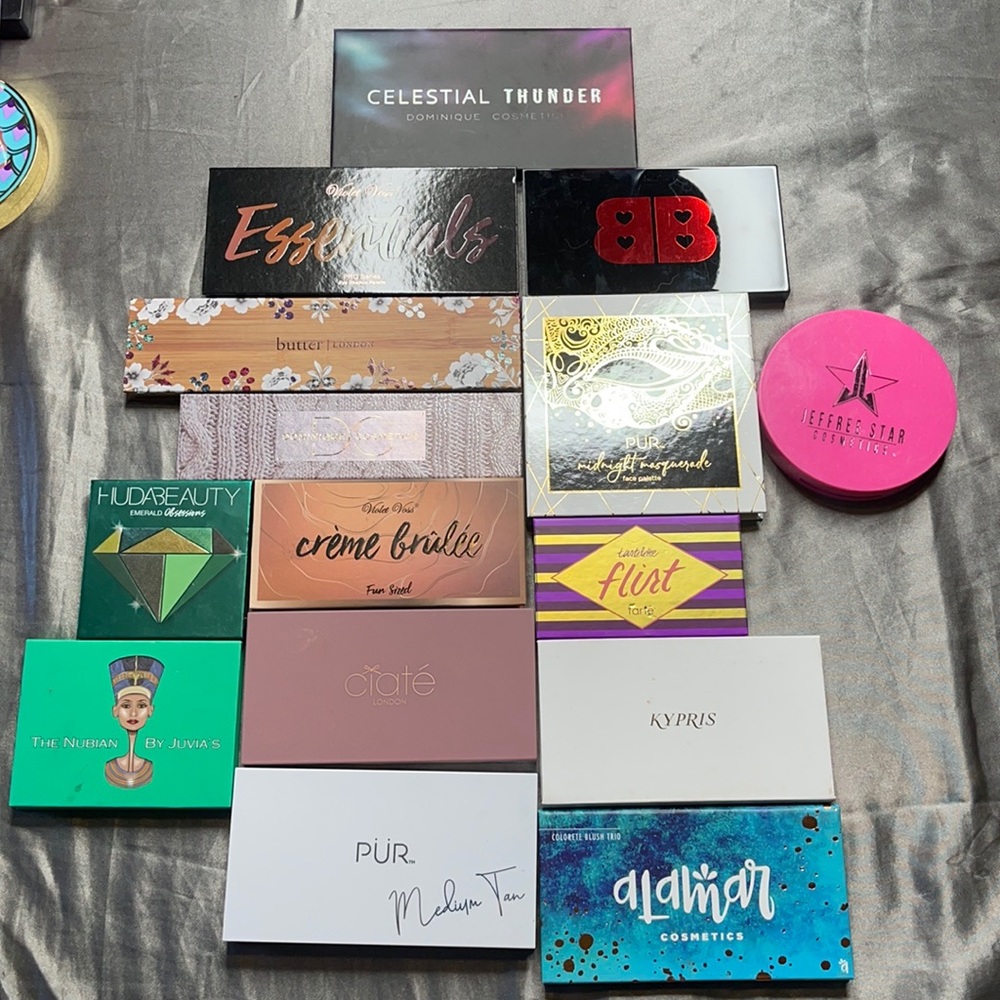 Palette lot